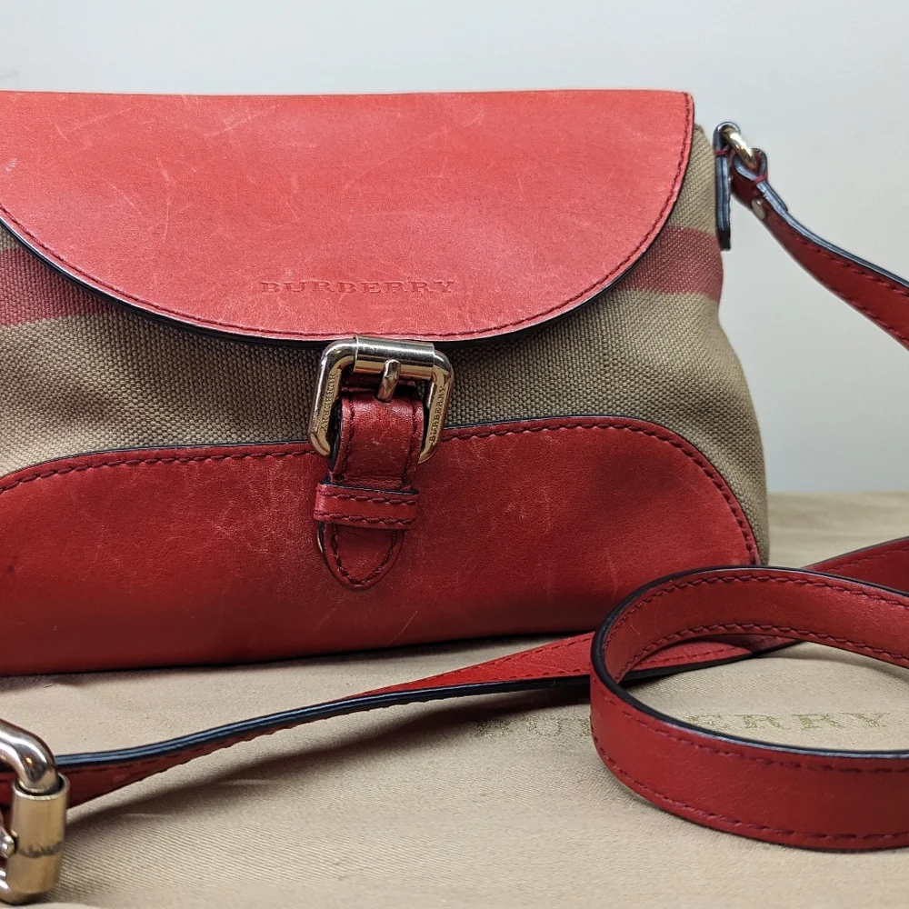 Burberry "Henham" house check crossbody bag - Picture 8 of 14